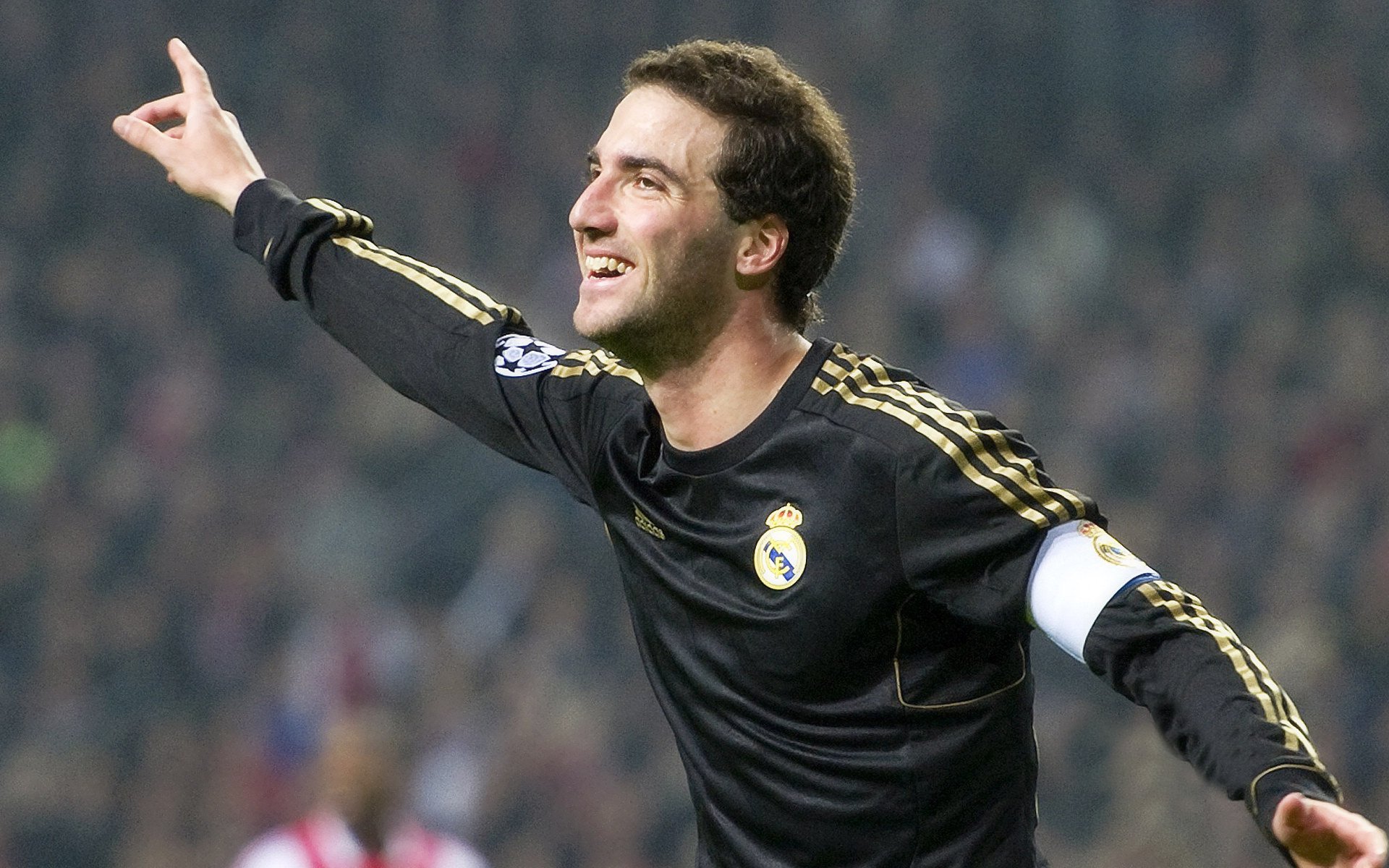 6连败阴影笼罩，法兰克福今晚力争对勒沃库森扳回一局，法兰克福对勒沃库森预测